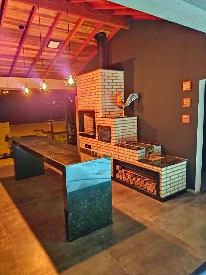 Casa à venda e aluguel com 3 quartos, 250m² - Foto 20