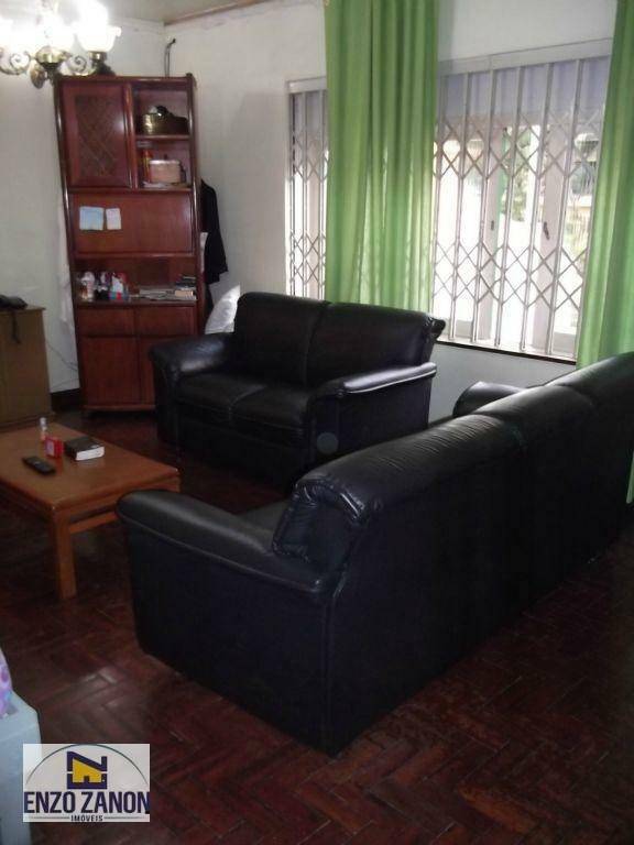 Casa à venda com 3 quartos, 201m² - Foto 1