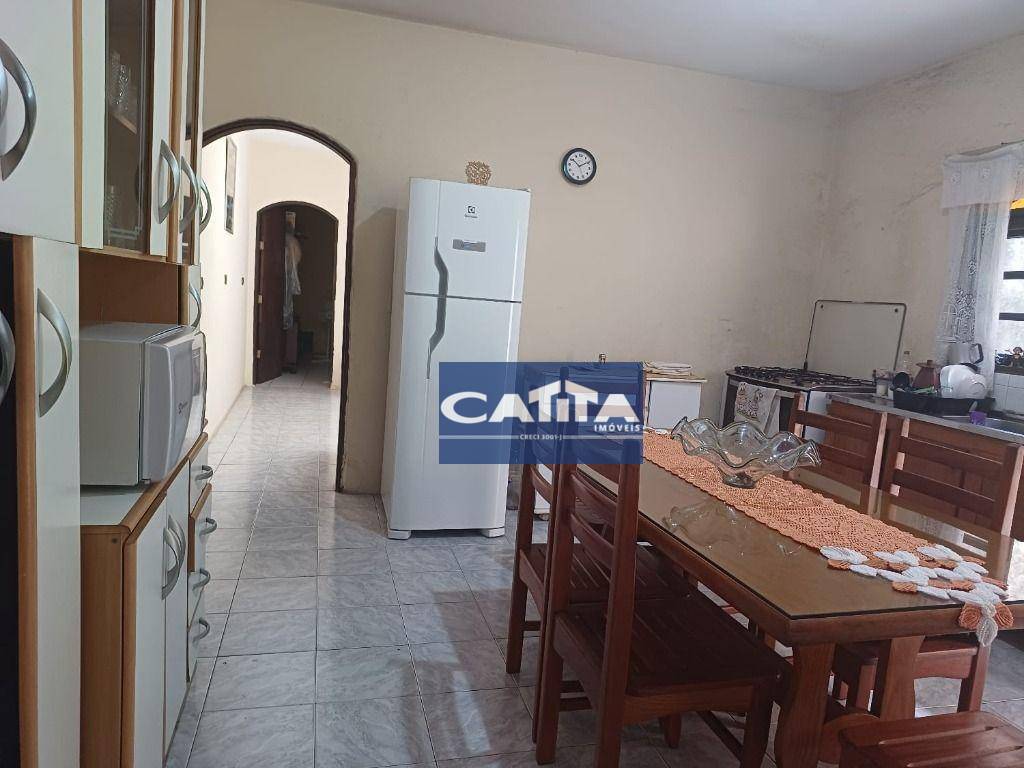 Casa à venda com 5 quartos, 240m² - Foto 15