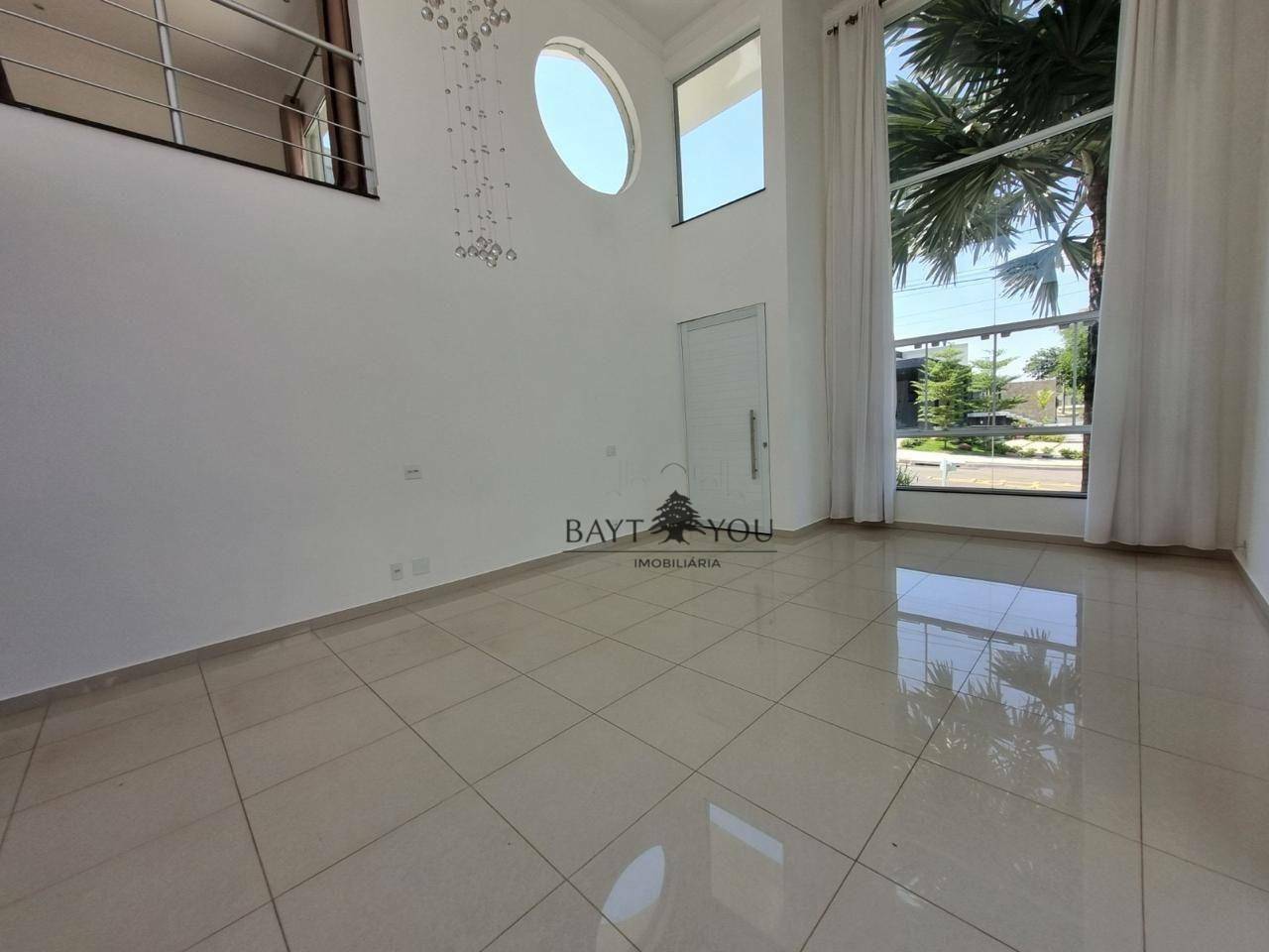 Casa para alugar com 3 quartos, 253m² - Foto 2