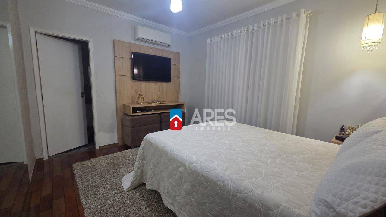 Casa para alugar com 3 quartos, 175m² - Foto 12