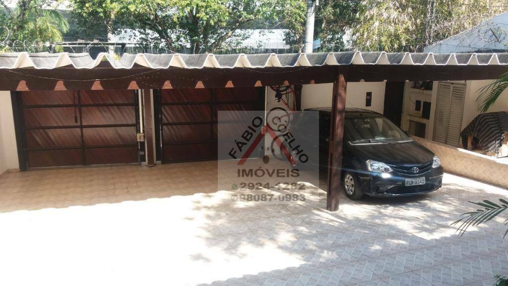 Sobrado à venda com 4 quartos, 258m² - Foto 2