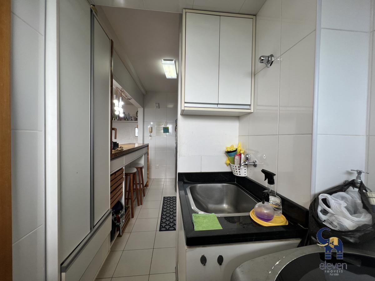 Apartamento à venda com 2 quartos, 70m² - Foto 27