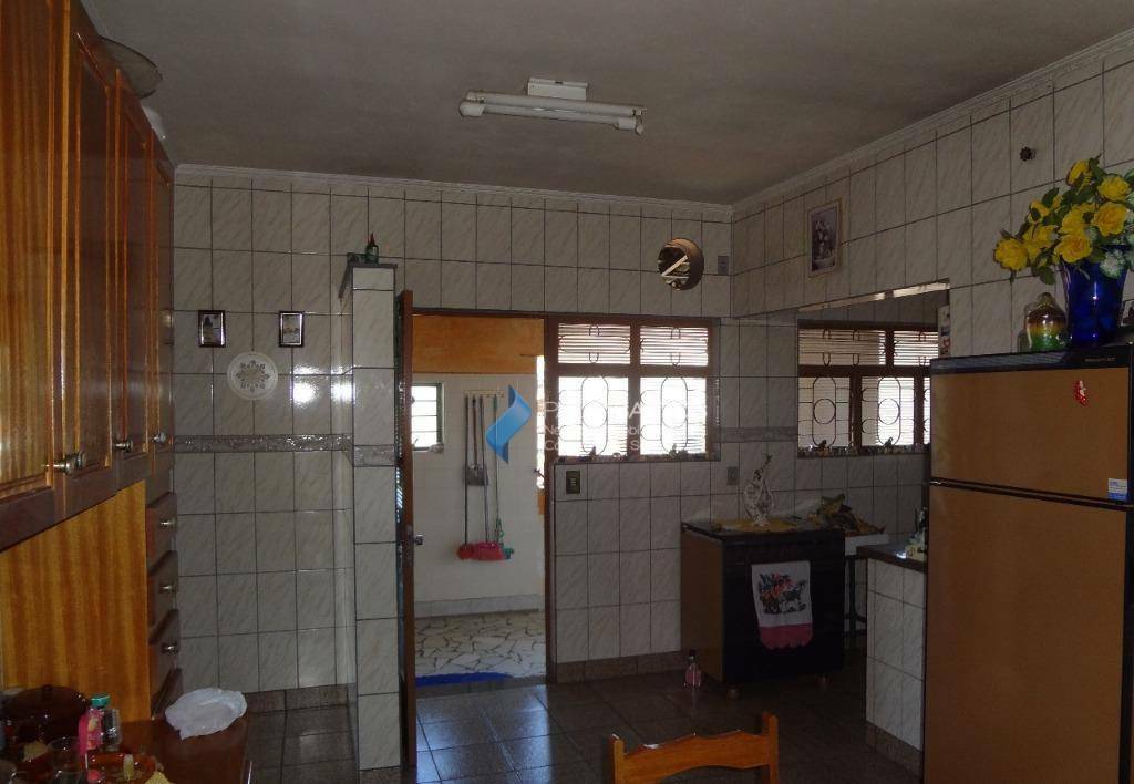 Casa à venda com 4 quartos, 405m² - Foto 17