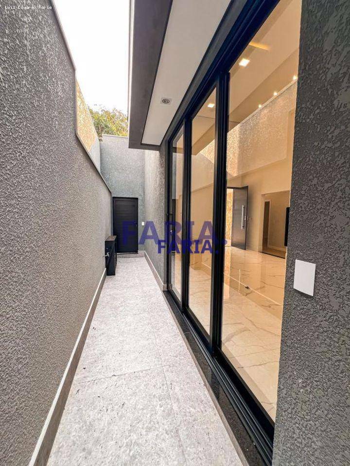 Casa de Condomínio à venda com 3 quartos, 260m² - Foto 13