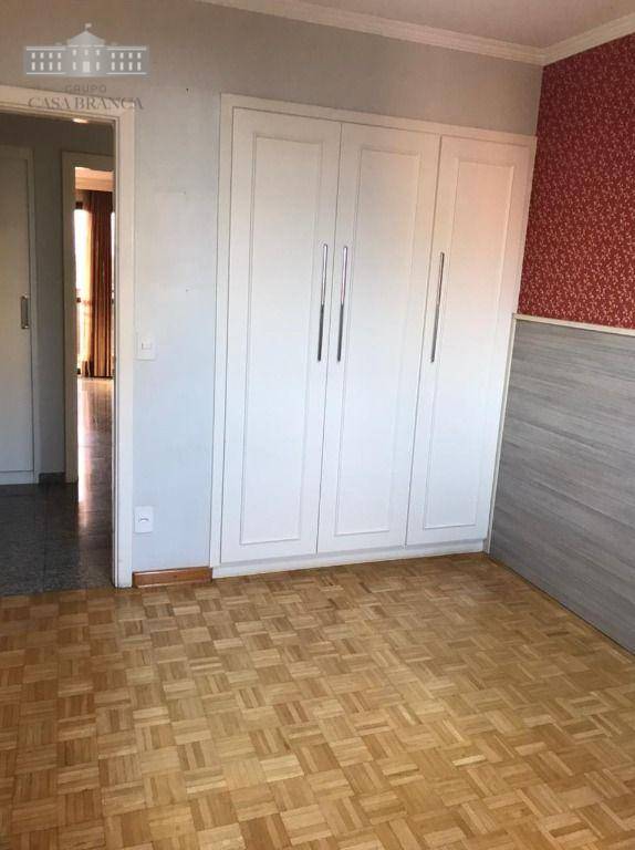 Apartamento à venda com 3 quartos, 198m² - Foto 12