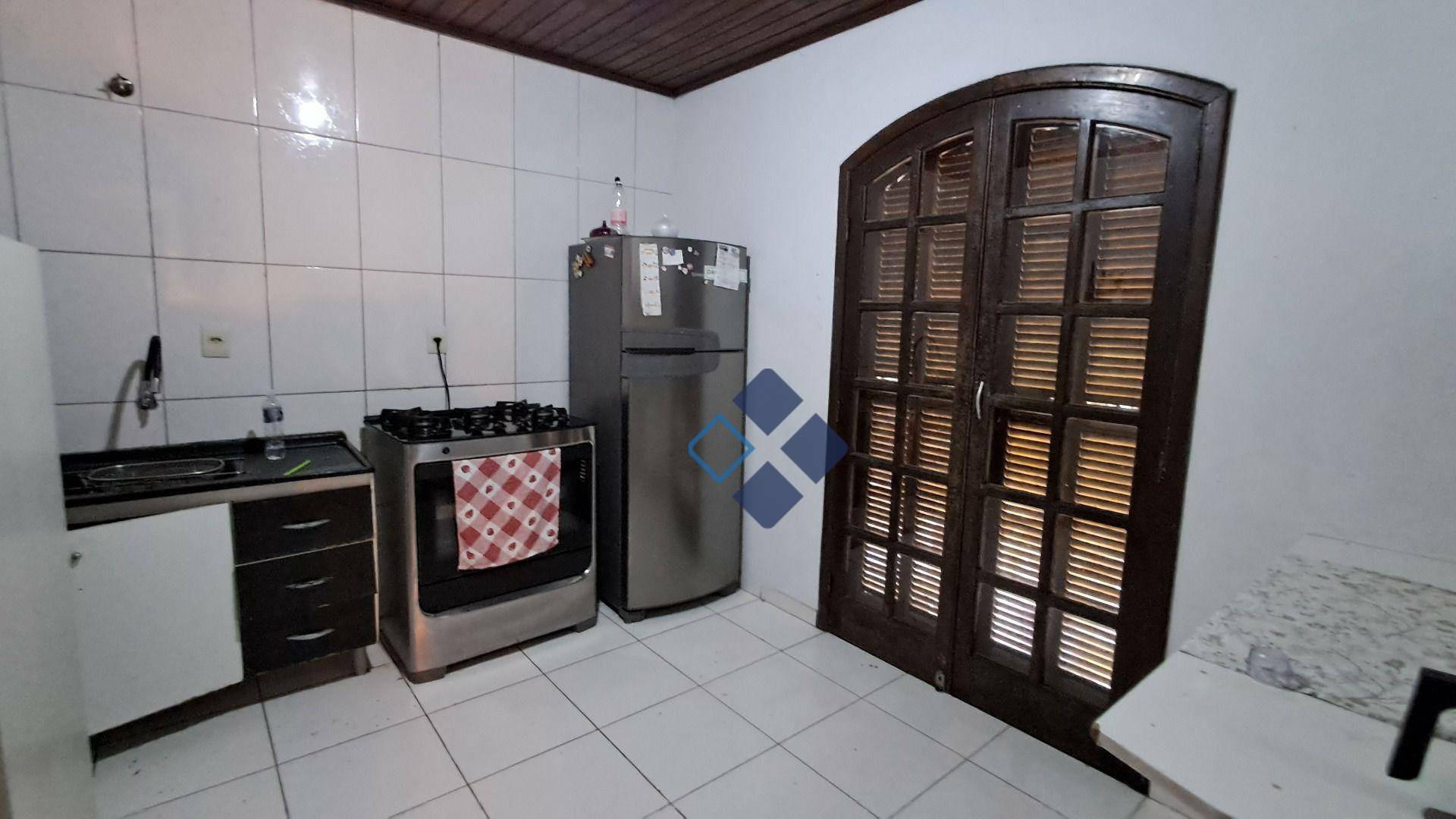 Sobrado à venda com 4 quartos, 180m² - Foto 5