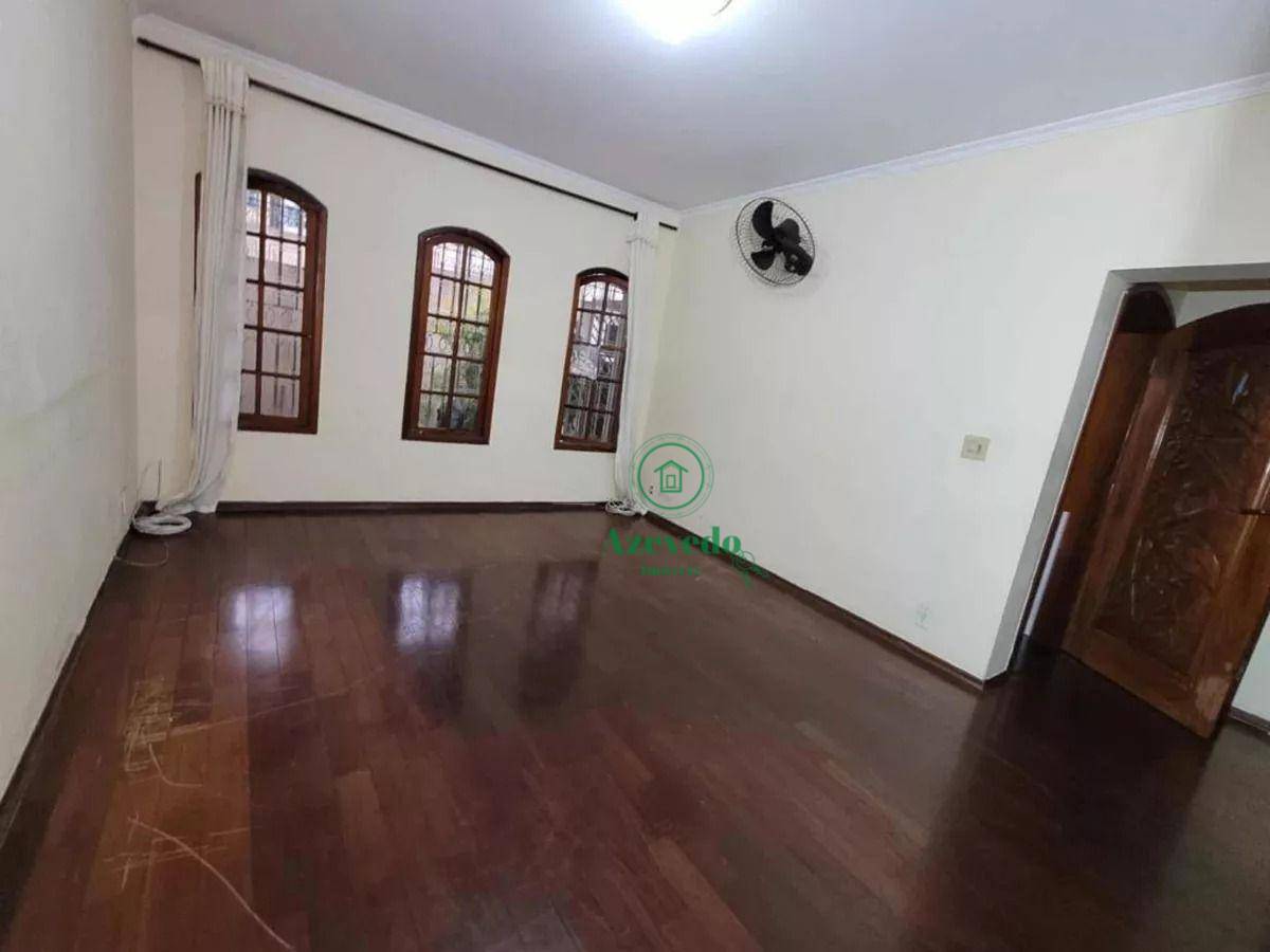 Sobrado à venda com 3 quartos, 200m² - Foto 3