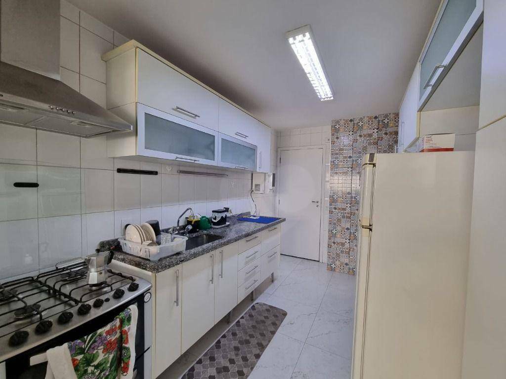 Apartamento para alugar com 3 quartos, 94m² - Foto 10