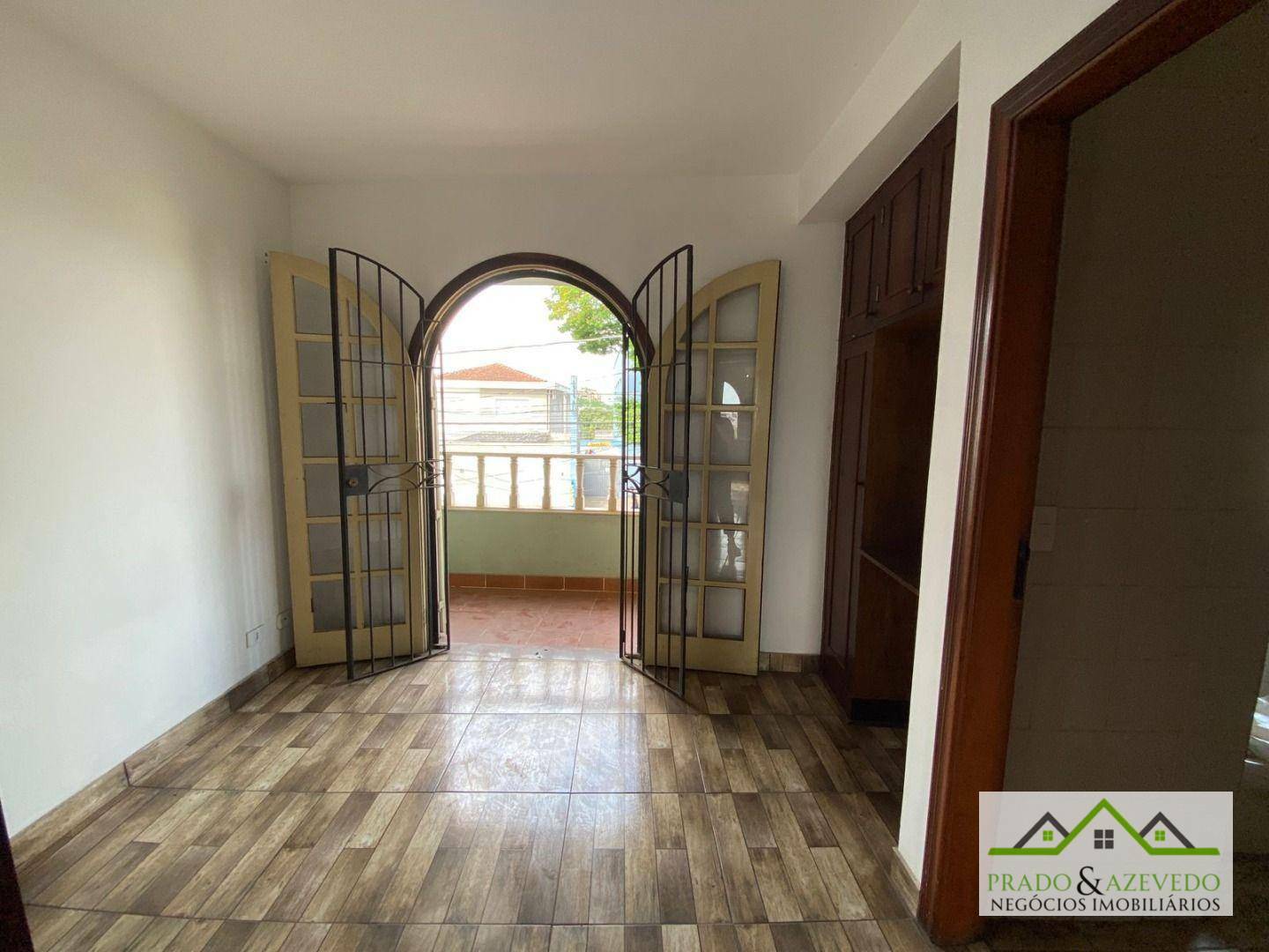 Casa à venda e aluguel com 3 quartos, 147m² - Foto 11