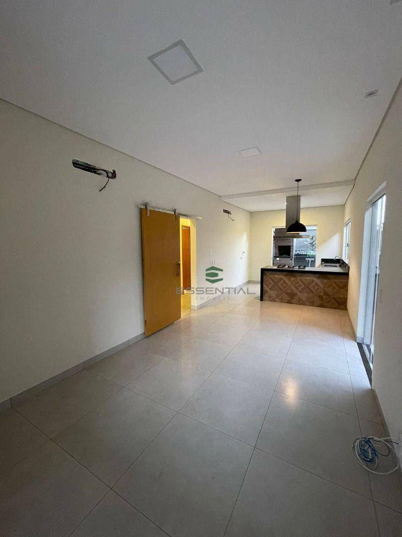 Casa de Condomínio à venda com 3 quartos, 150m² - Foto 3