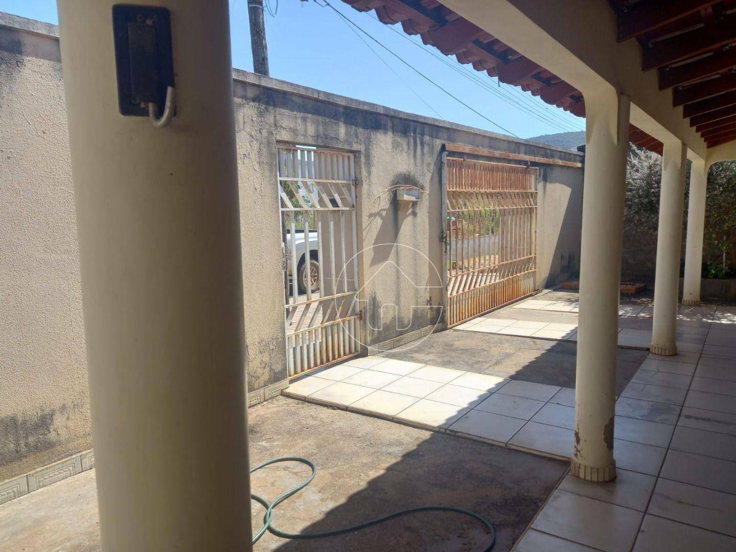 Casa à venda com 2 quartos, 200m² - Foto 5