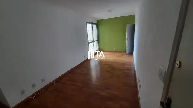 Apartamento à venda com 2 quartos, 70m² - Foto 2