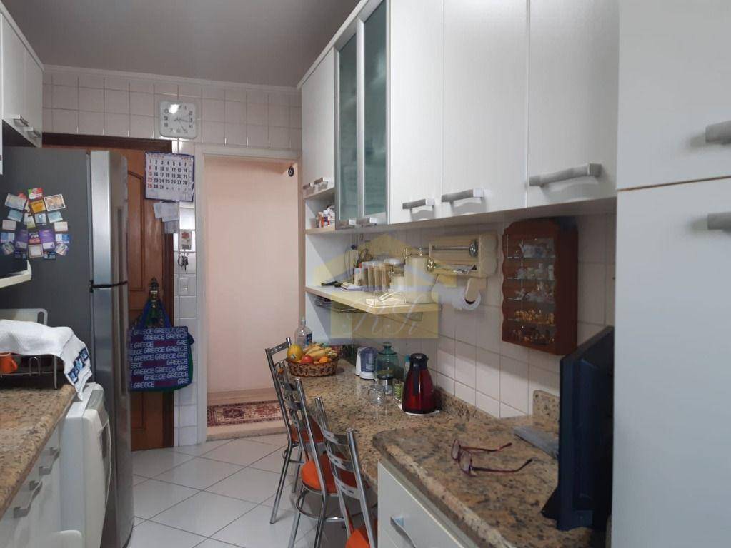 Apartamento à venda com 3 quartos, 80m² - Foto 11