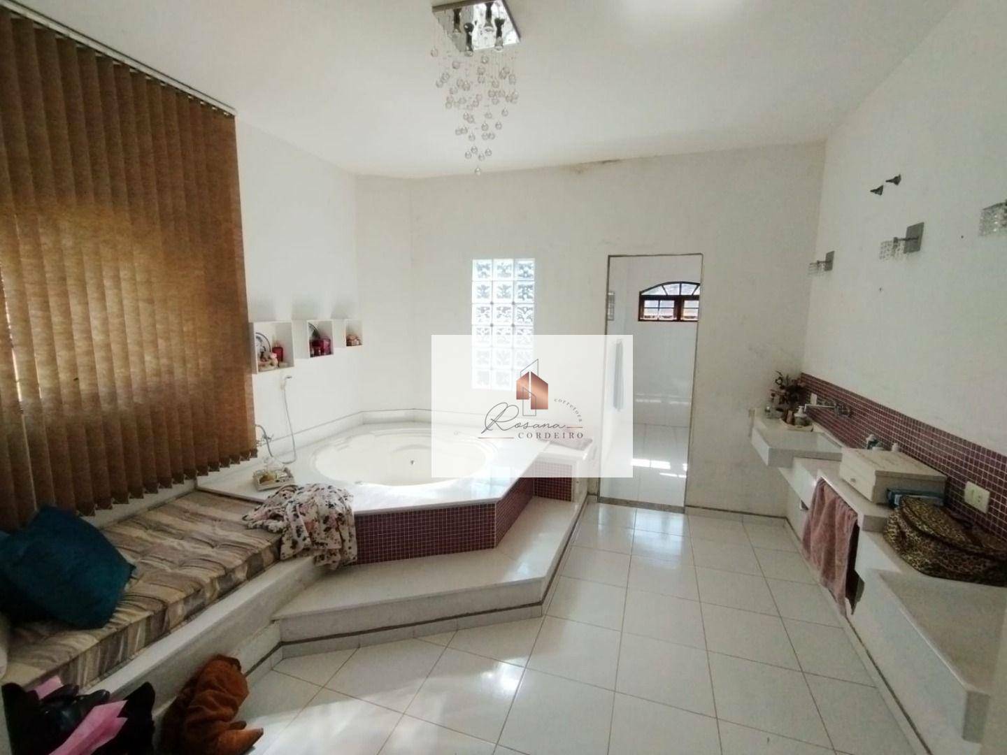 Chácara à venda com 4 quartos, 300m² - Foto 8