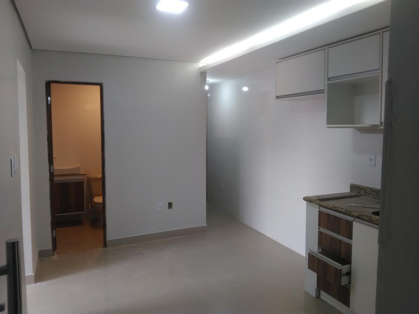 Casa para alugar com 2 quartos, 150m² - Foto 1