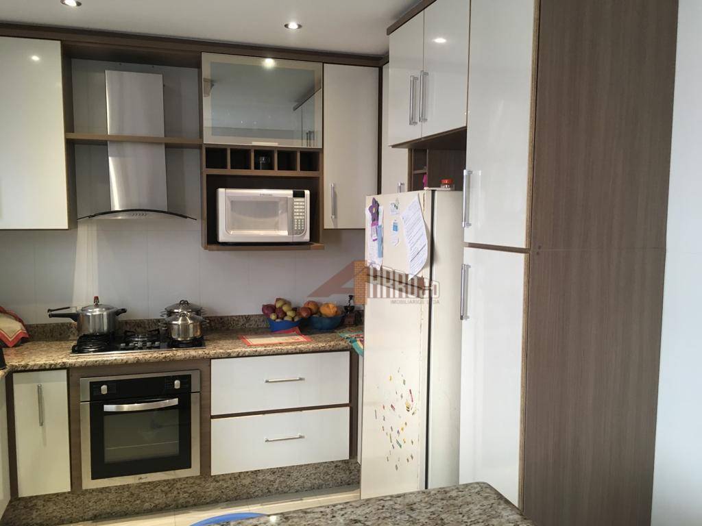 Sobrado à venda com 3 quartos, 200m² - Foto 13
