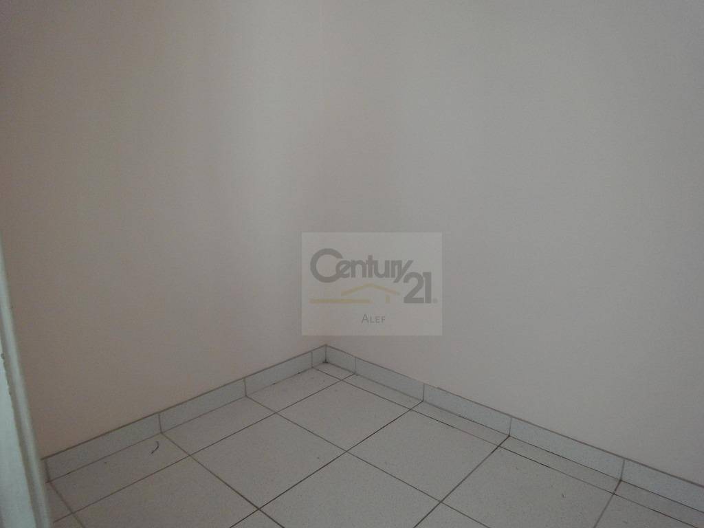 Apartamento para alugar com 3 quartos, 110m² - Foto 18