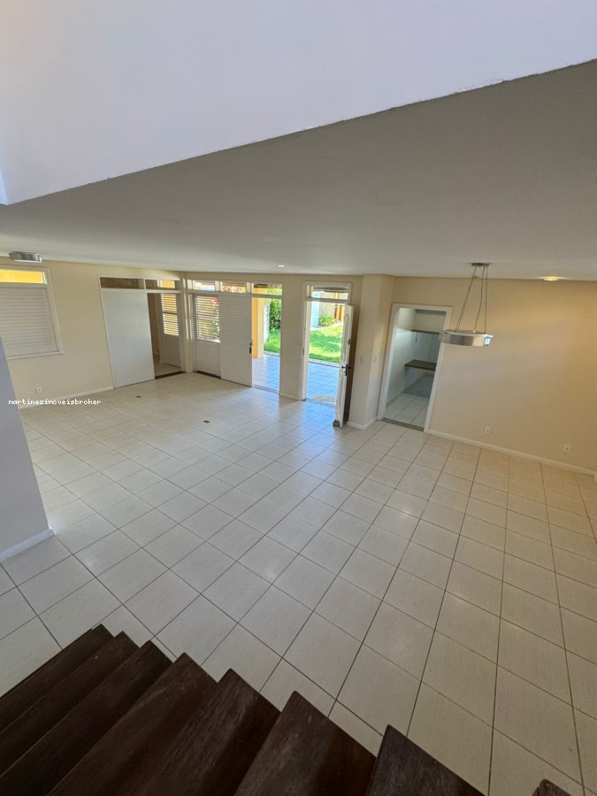Casa à venda com 4 quartos, 600m² - Foto 3