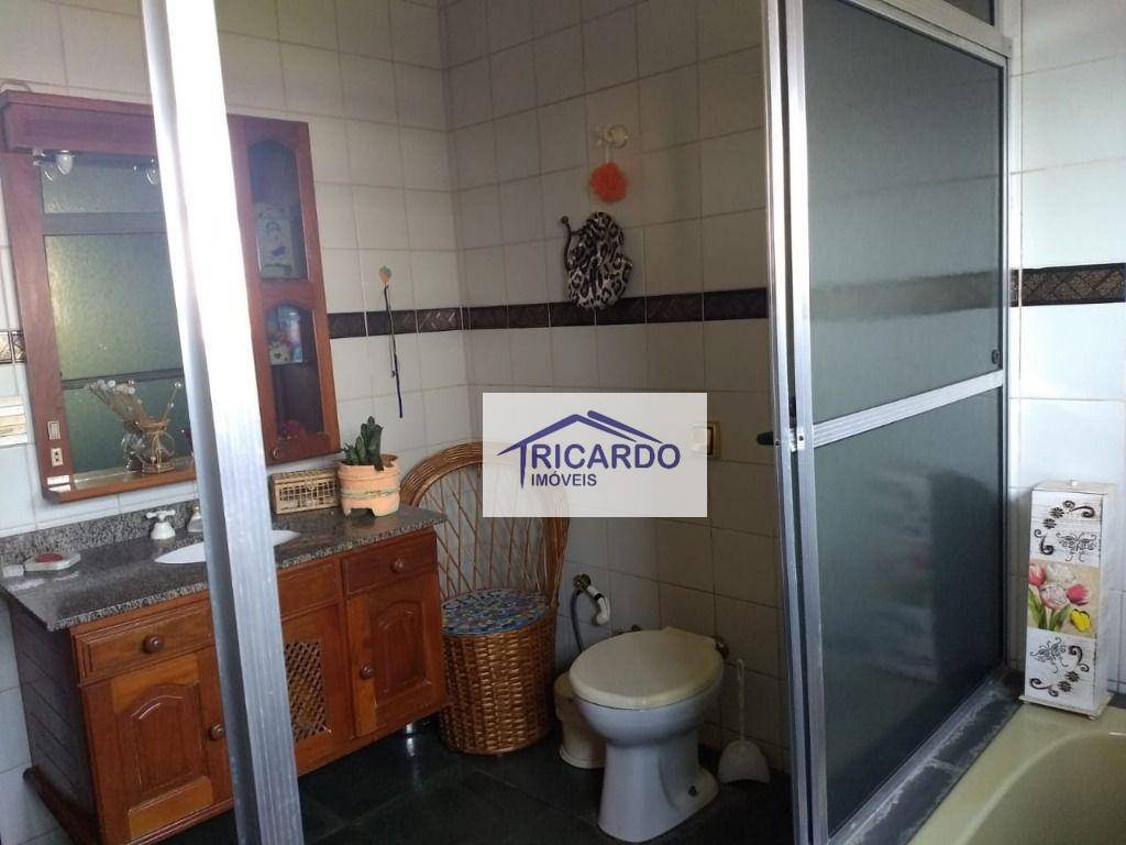 Sobrado à venda com 4 quartos, 516m² - Foto 4