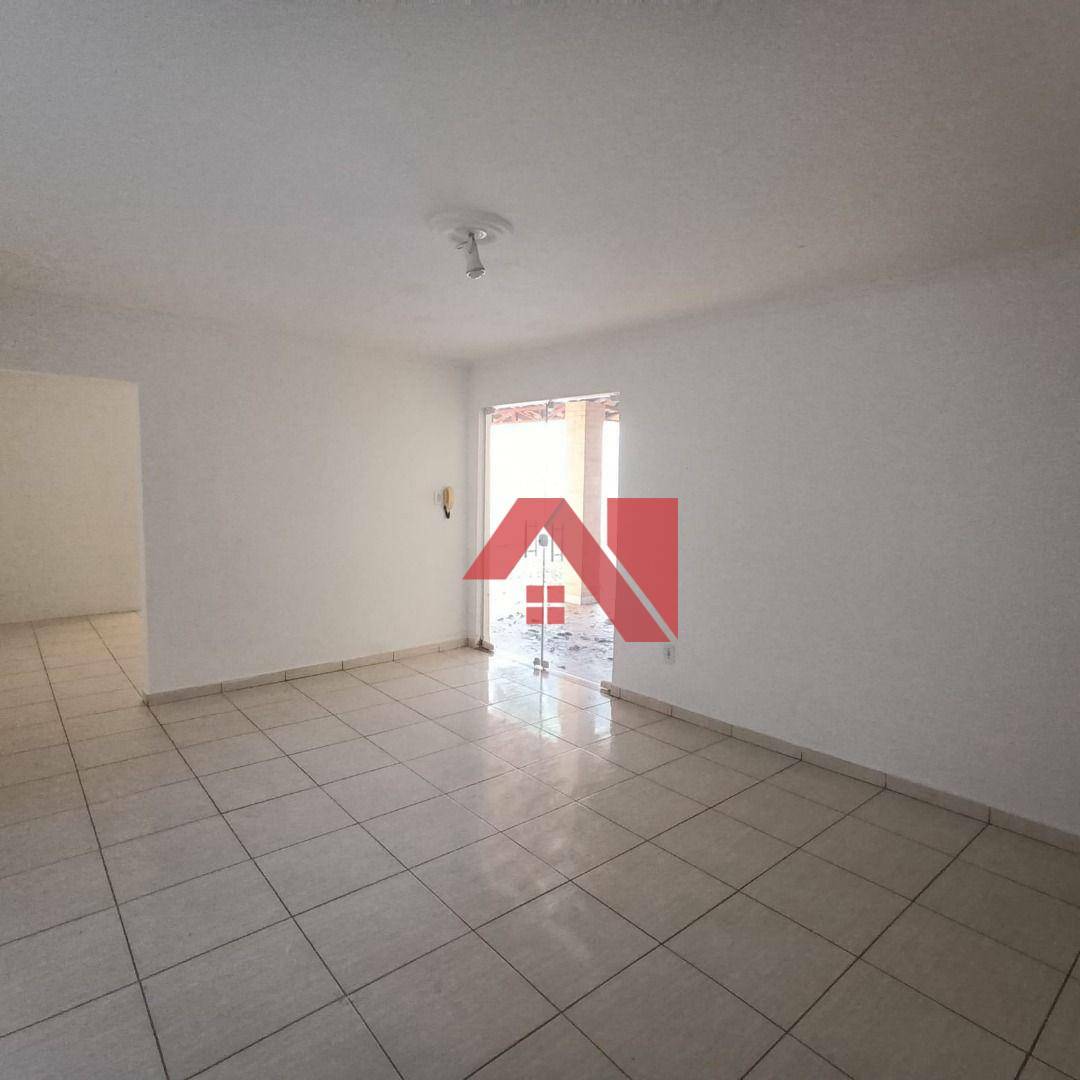 Casa à venda com 4 quartos, 180m² - Foto 14