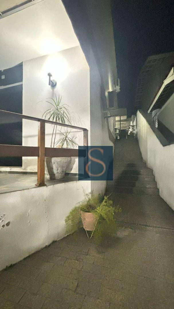 Sobrado à venda com 3 quartos, 450m² - Foto 4