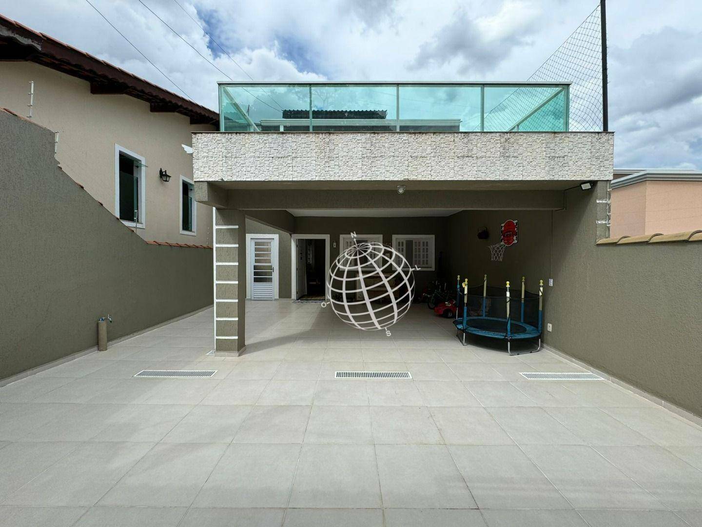 Casa à venda com 3 quartos, 192m² - Foto 2