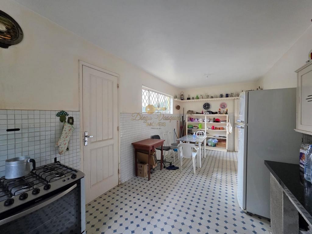 Casa à venda com 6 quartos, 375m² - Foto 11