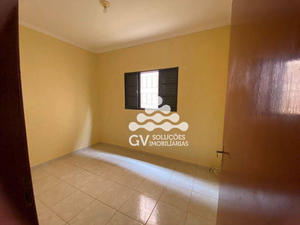 Casa para alugar com 2 quartos, 70m² - Foto 13