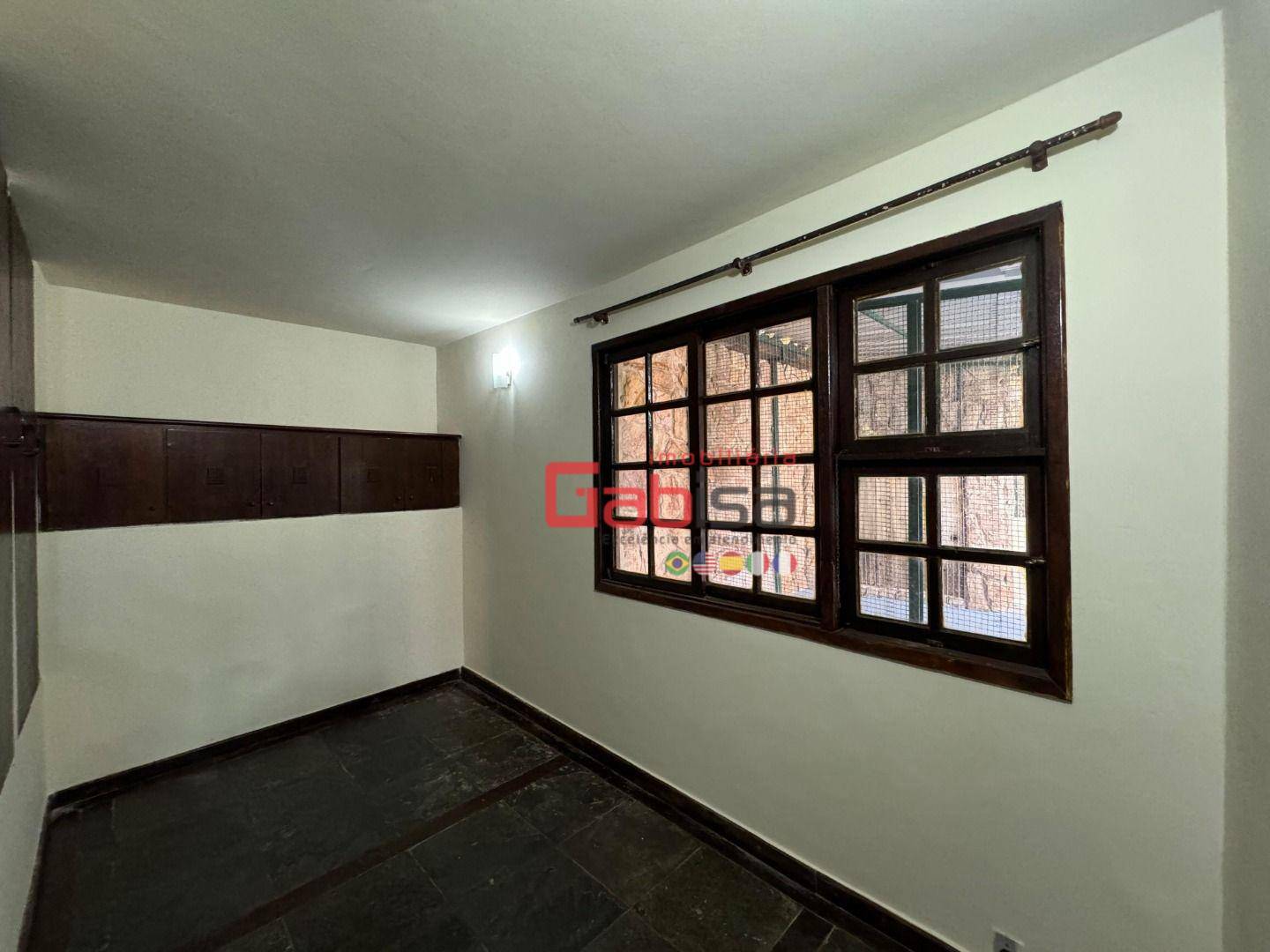 Casa de Condomínio à venda e aluguel com 2 quartos, 400m² - Foto 12