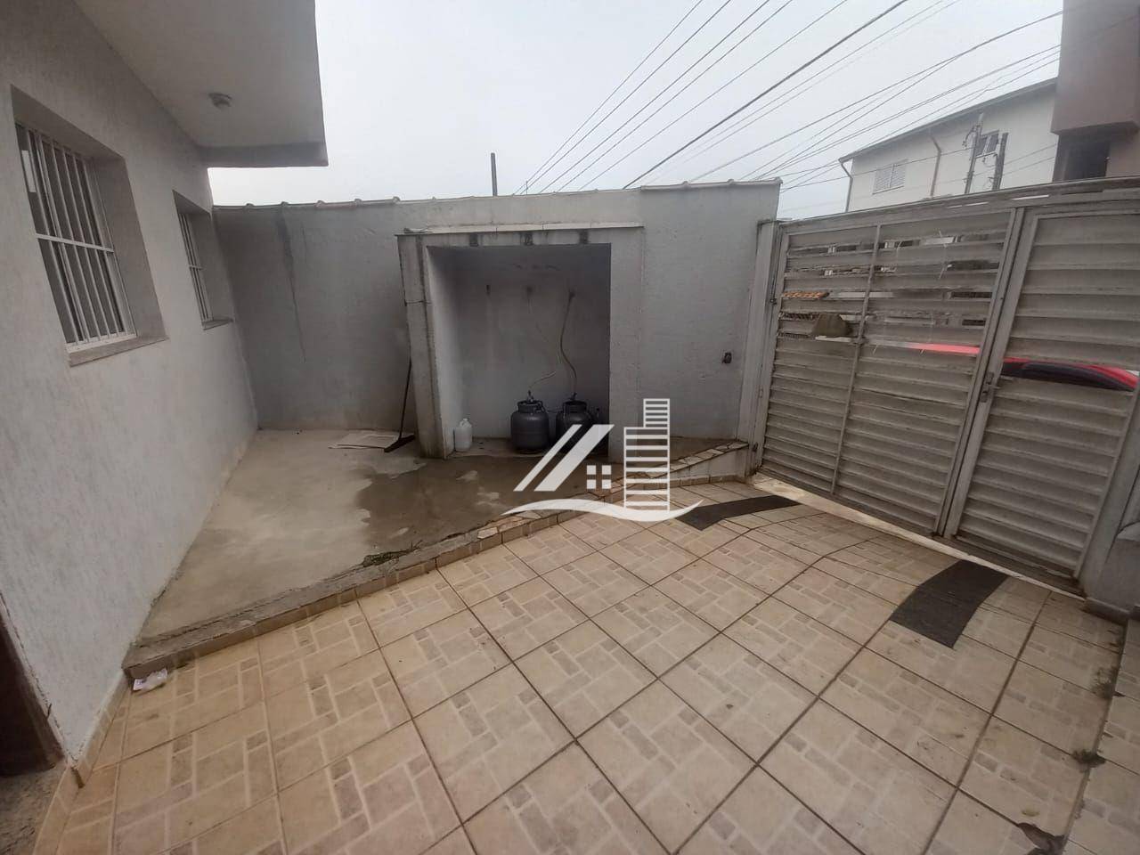 Casa para alugar com 2 quartos, 60M2 - Foto 2