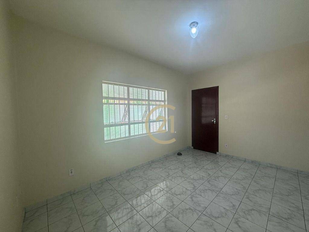Casa à venda com 3 quartos, 198m² - Foto 7
