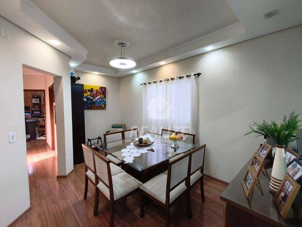 Casa à venda com 3 quartos, 210m² - Foto 16
