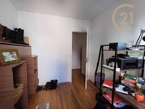 Apartamento à venda com 2 quartos, 60m² - Foto 16