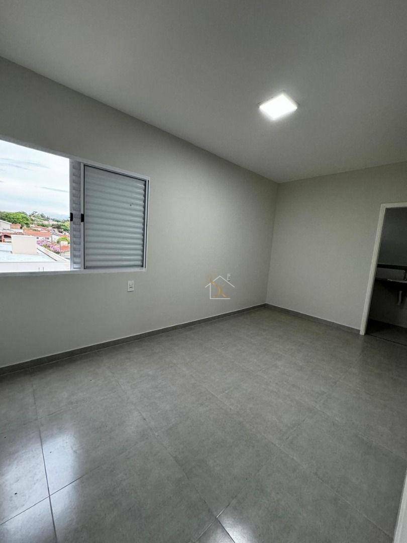 Casa à venda com 2 quartos, 87m² - Foto 9