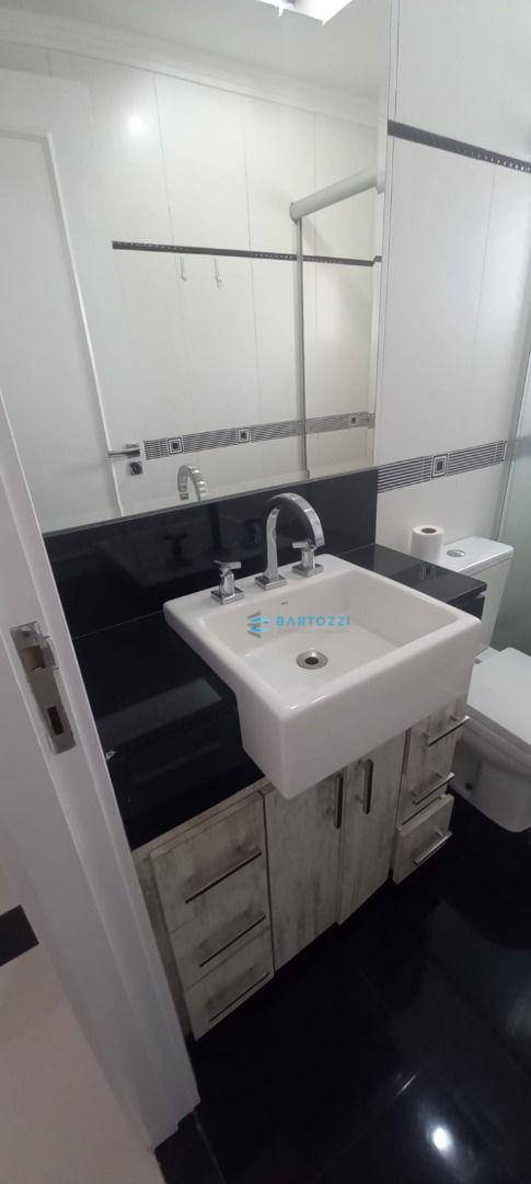 Apartamento à venda com 2 quartos, 65m² - Foto 29