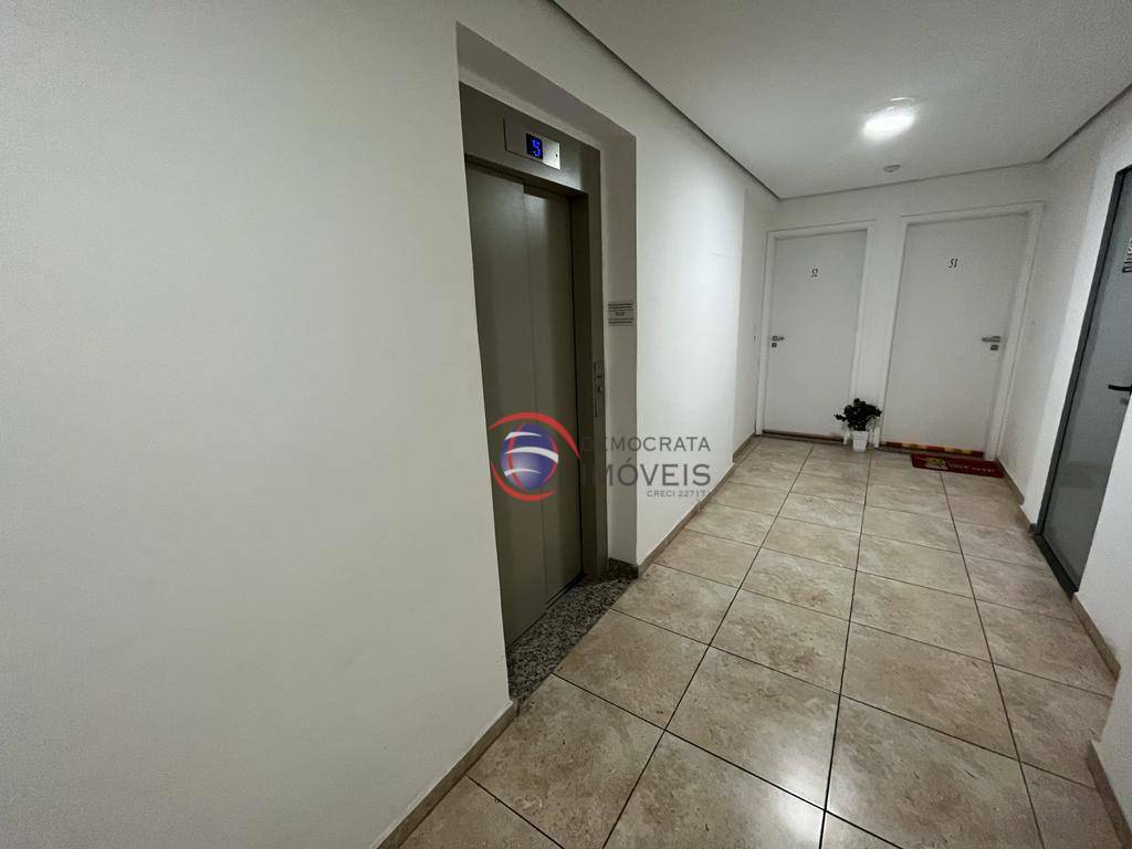 Apartamento à venda com 2 quartos, 65m² - Foto 18