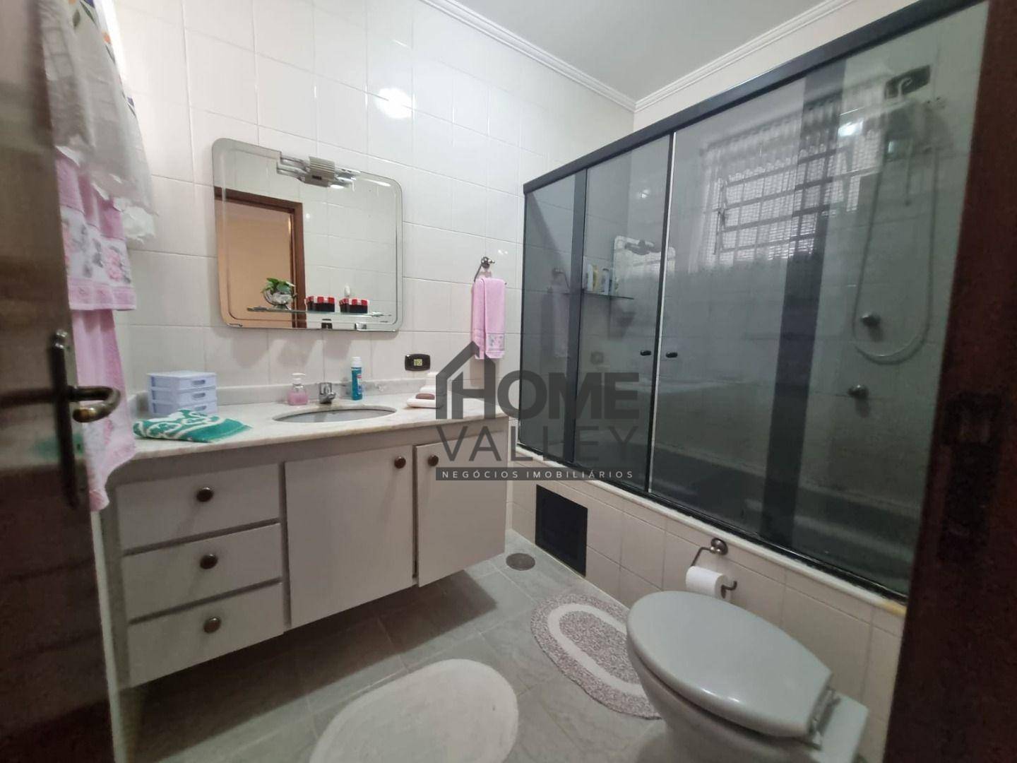 Casa à venda com 3 quartos, 211m² - Foto 12