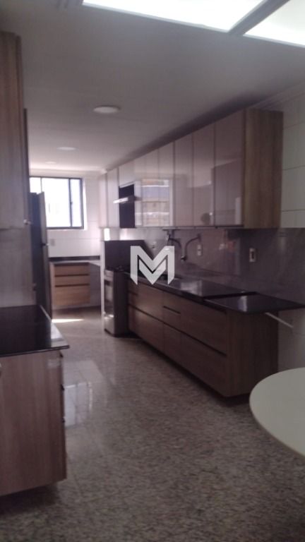 Apartamento à venda com 3 quartos, 123m² - Foto 17