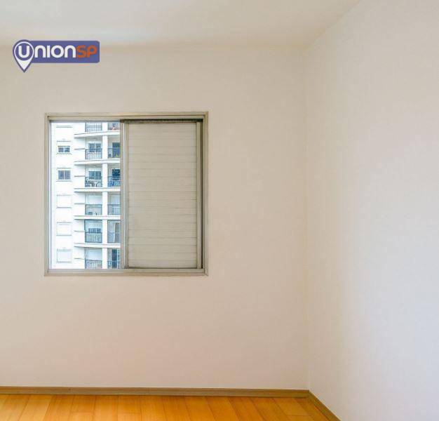 Apartamento à venda com 2 quartos, 70m² - Foto 9