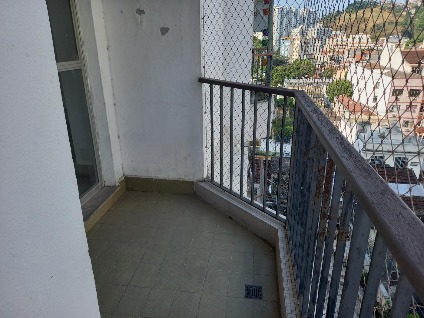 Apartamento à venda com 2 quartos, 68m² - Foto 1