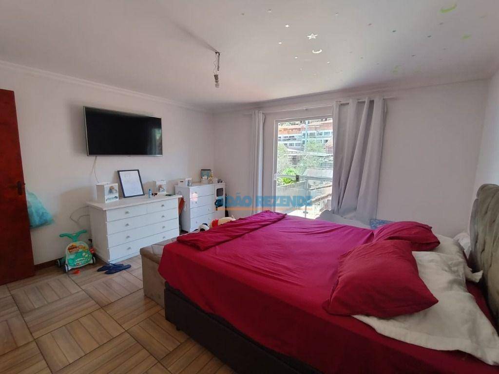Casa à venda com 4 quartos, 221m² - Foto 56