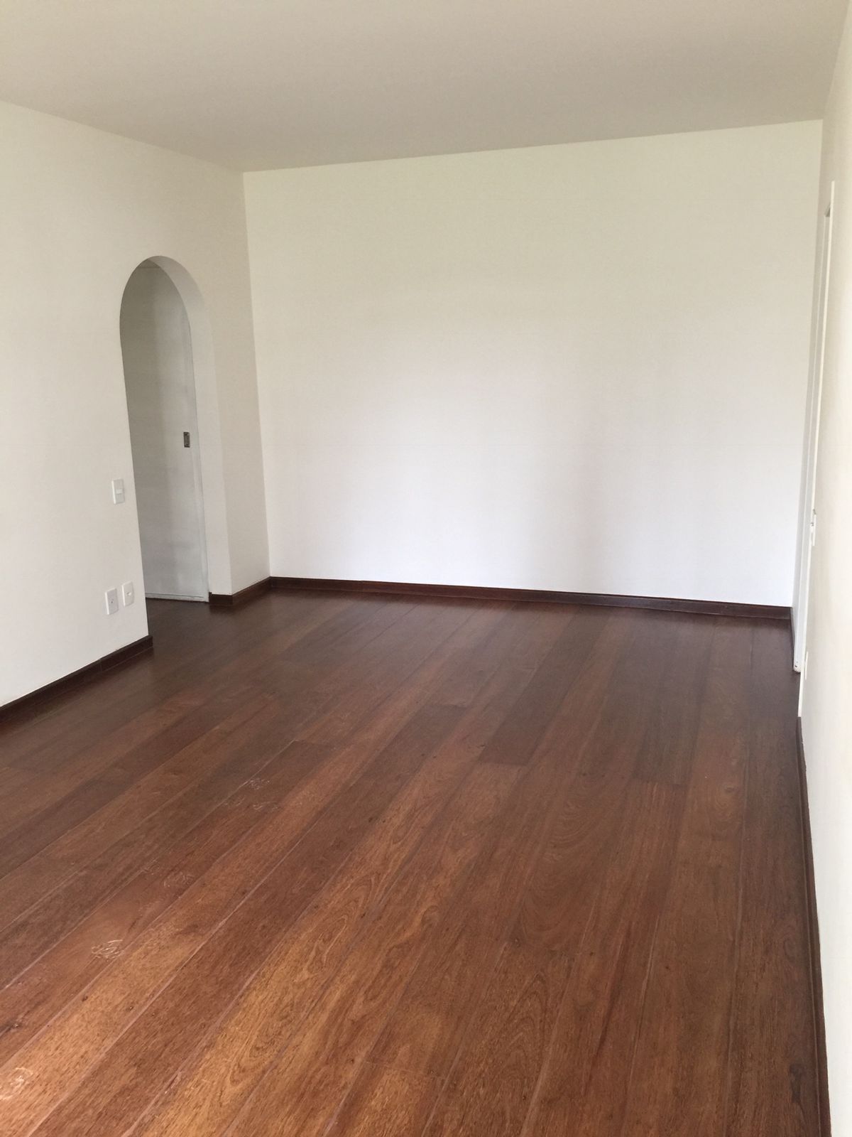 Apartamento à venda com 2 quartos, 100m² - Foto 4