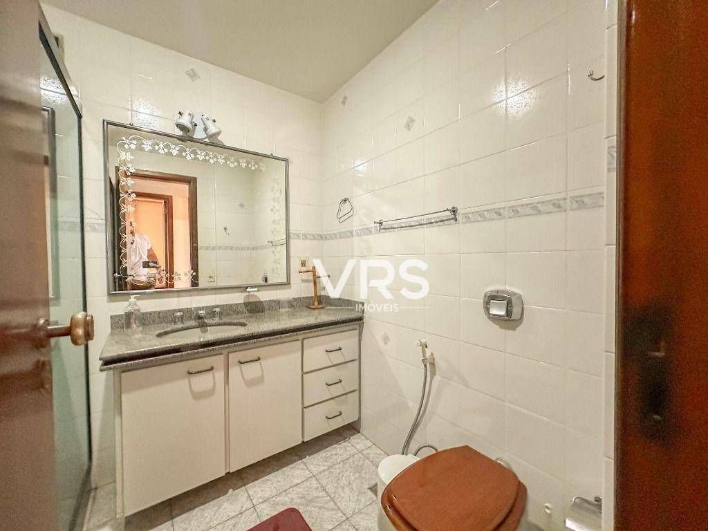 Apartamento à venda com 3 quartos, 144m² - Foto 12