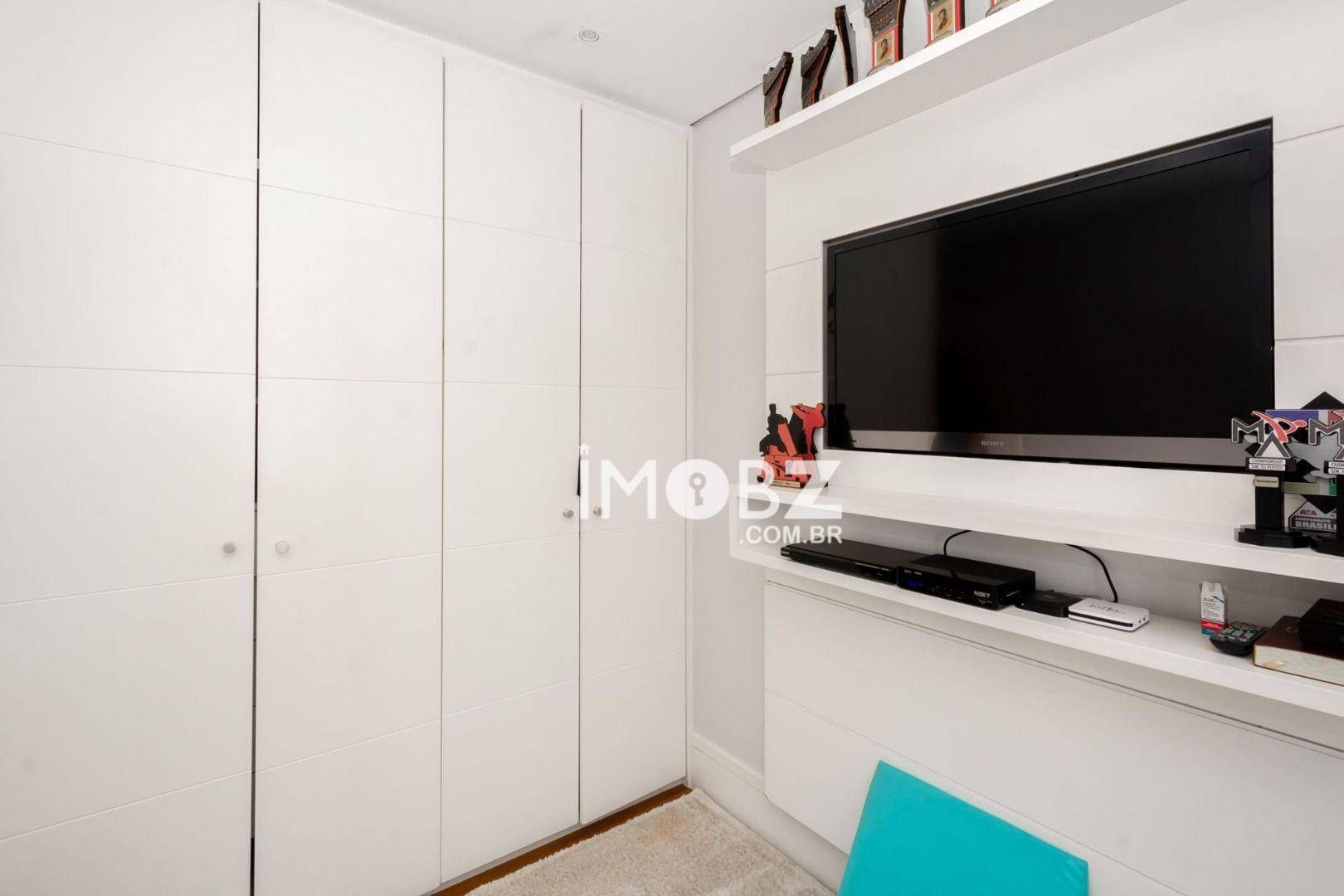 Apartamento à venda com 3 quartos, 177m² - Foto 18