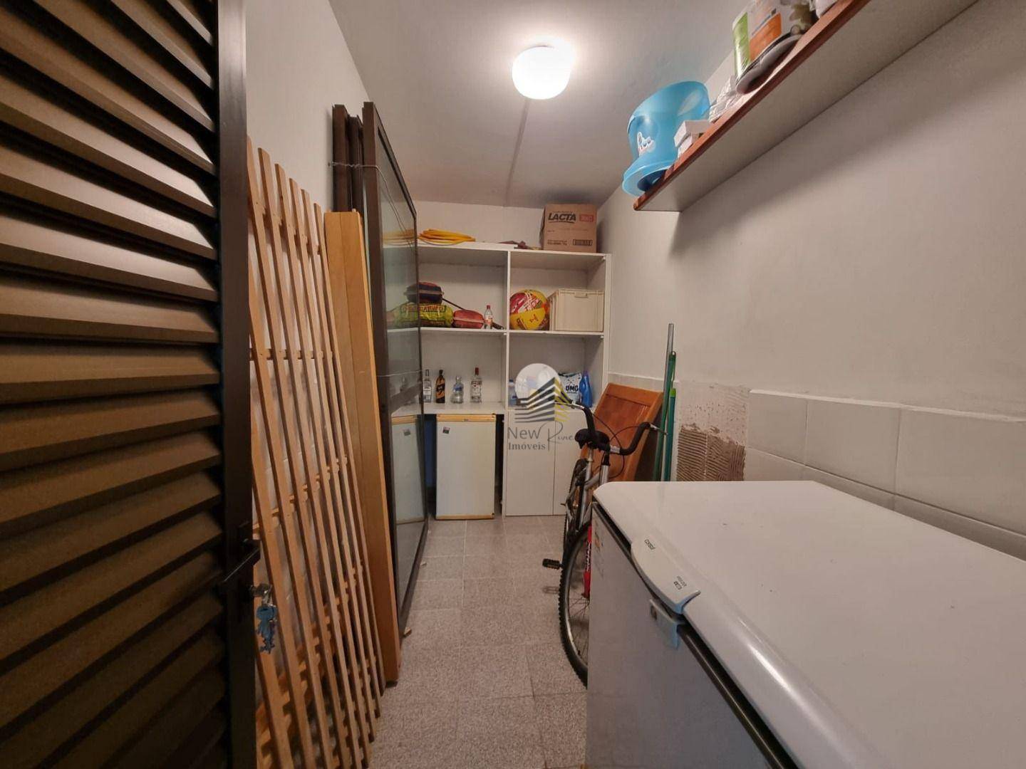 Apartamento para alugar com 3 quartos, 199m² - Foto 34