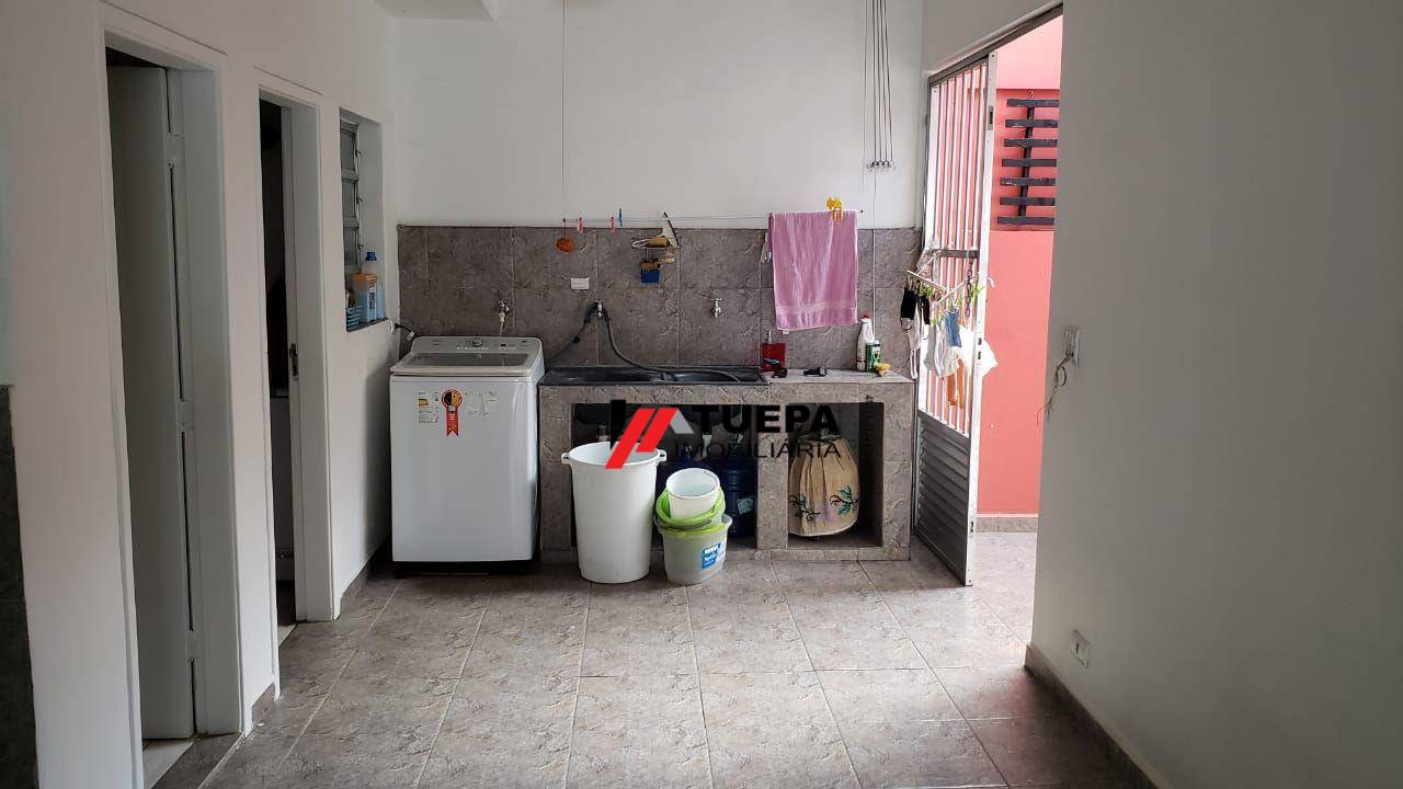 Casa à venda com 3 quartos, 231m² - Foto 18