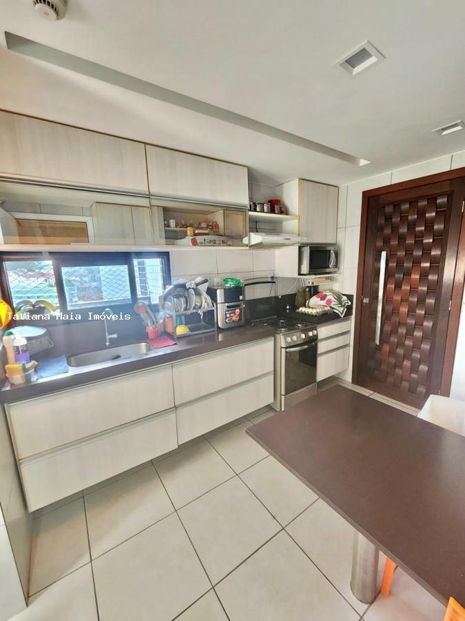 Apartamento à venda com 3 quartos, 98m² - Foto 2