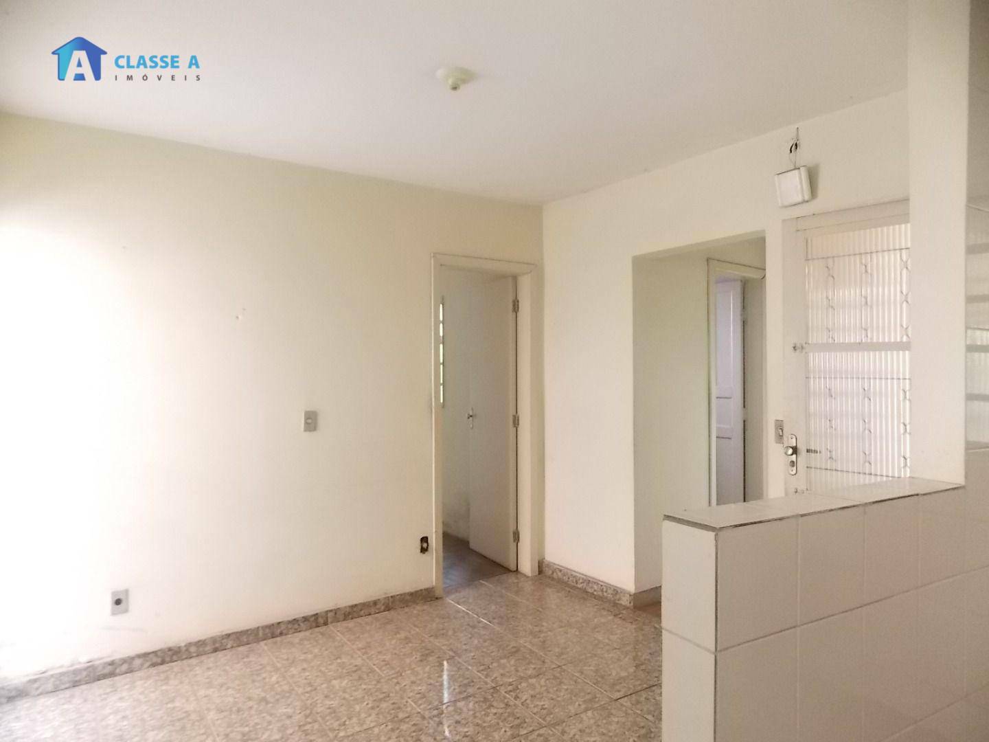 Casa à venda com 4 quartos, 200m² - Foto 30