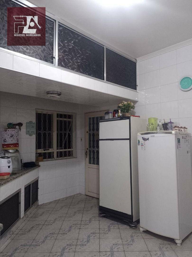 Casa à venda com 3 quartos, 225m² - Foto 5